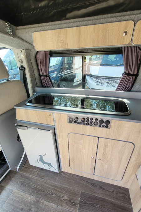 7795C6 16 Sussex Campervans DP68FRL