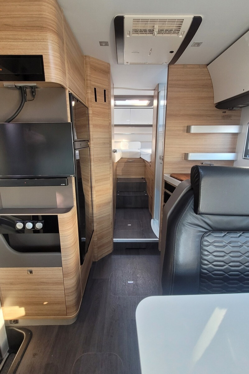 28930E2 25 Adria SonicSupreme710SL WJ71ZHG