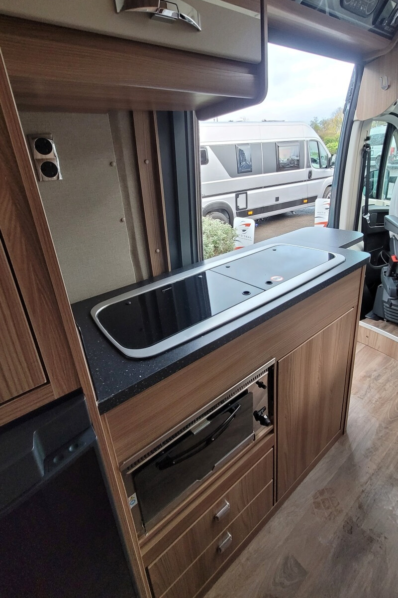 76C31A 18 Swift Select164 WJ23XSX