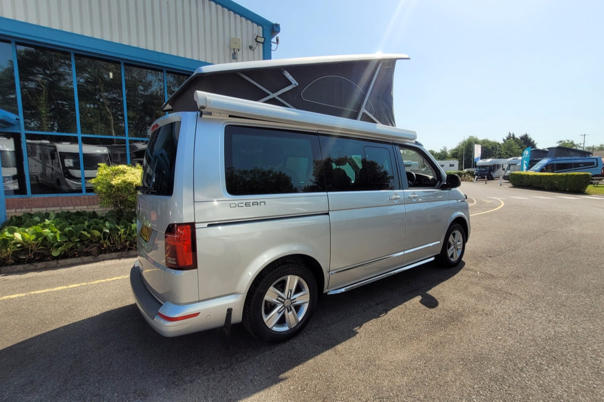 781946 05 Volkswagen CaliforniaOcean GU23DXV