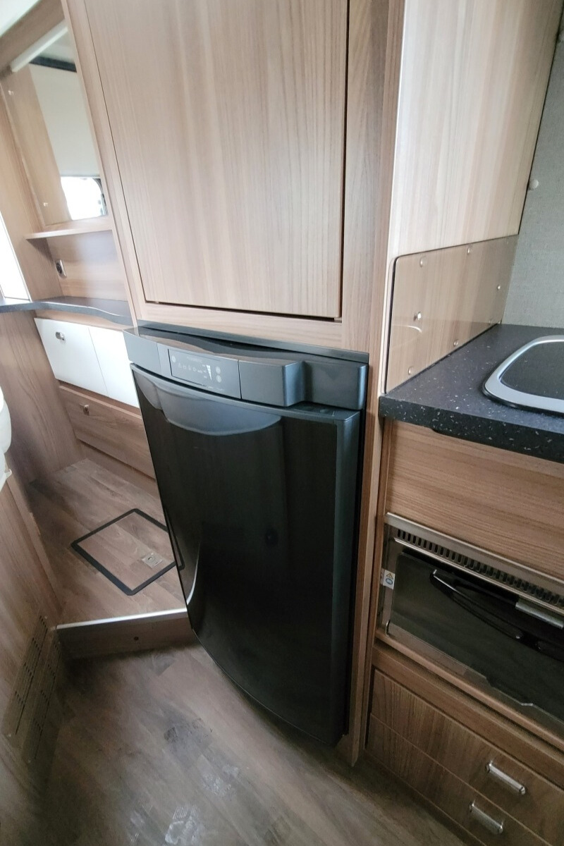 76C31A 21 Swift Select164 WJ23XSX