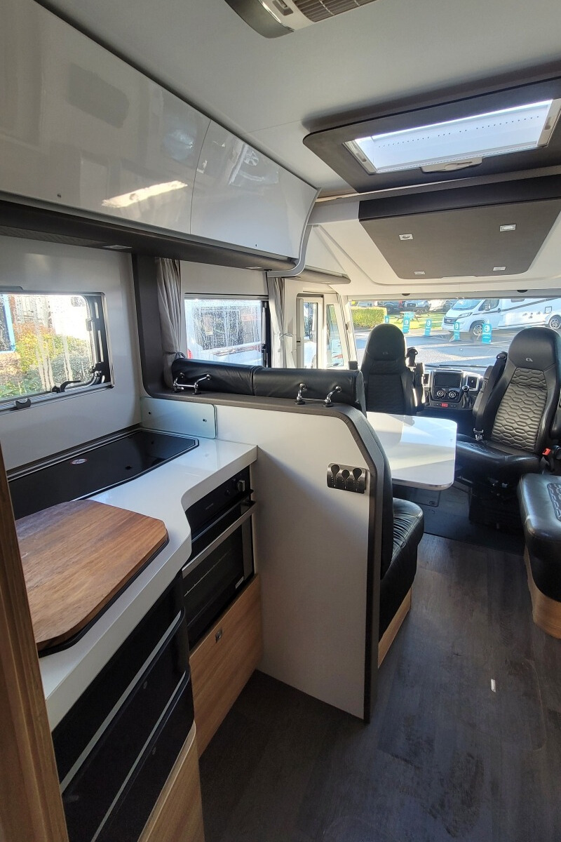 28930E2 24 Adria SonicSupreme710SL WJ71ZHG