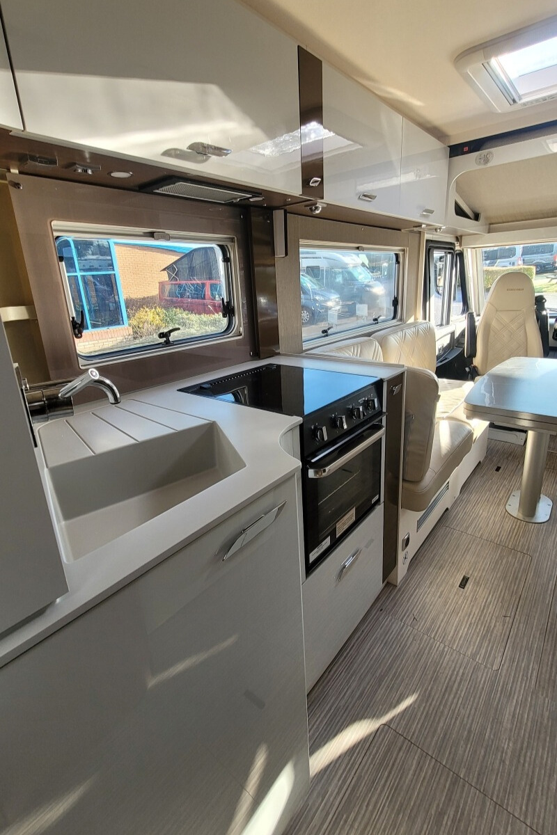 29490E6 22 Burstner EleganceI920G WR73VSY