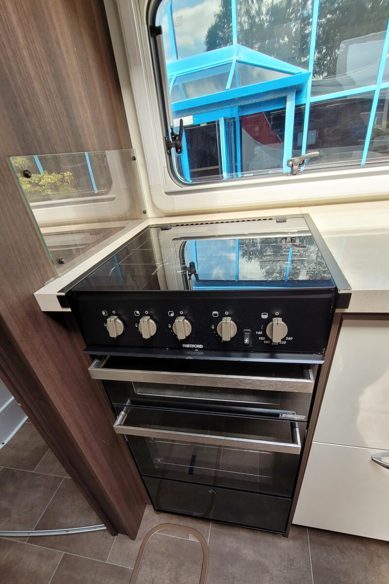 75BB22 20 Burstner ArgosA747 2G VX17CZP