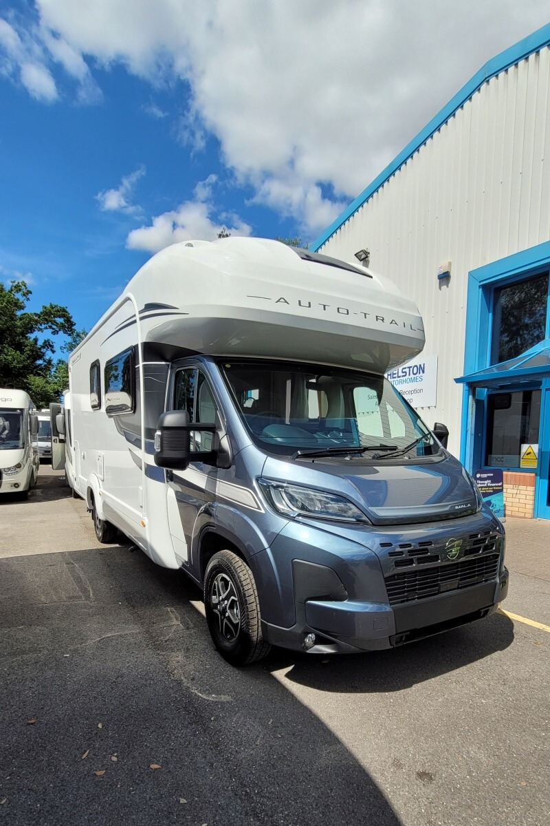 1E9757A 06 Autotrail Imala736G R2Z65802