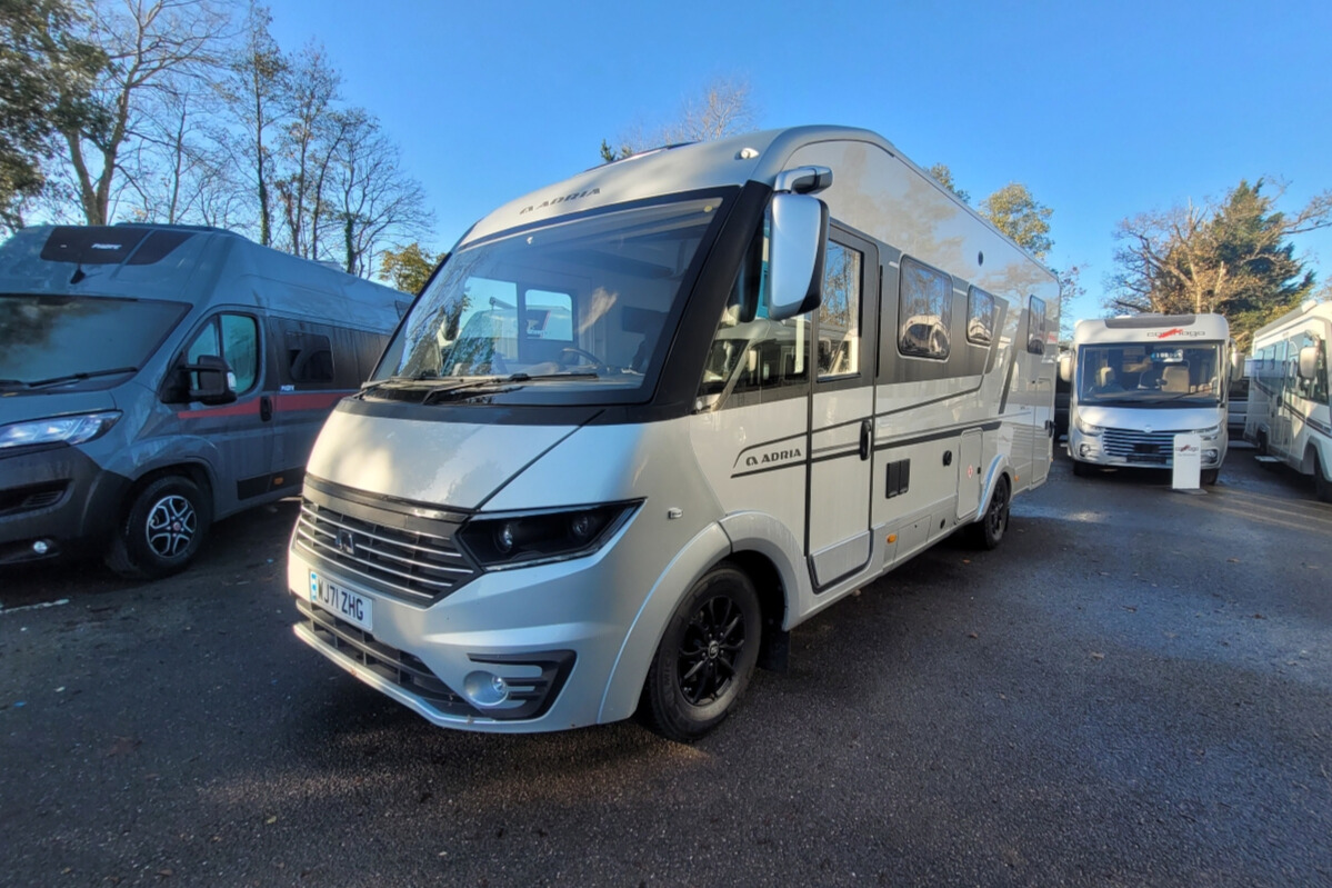 28930E2 08 Adria SonicSupreme710SL WJ71ZHG