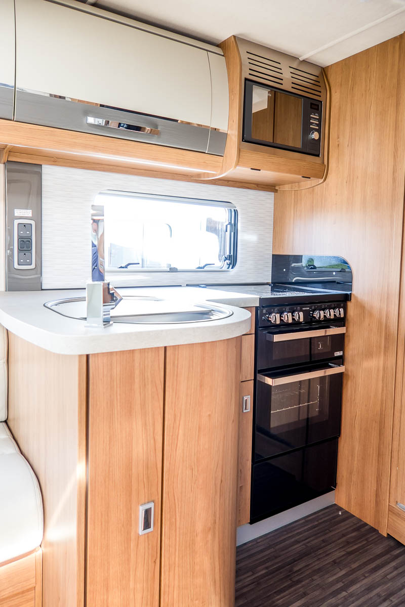 738C76 13 2019 Autotrail Comanche LC19YVV