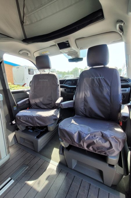781946 12 Volkswagen CaliforniaOcean GU23DXV