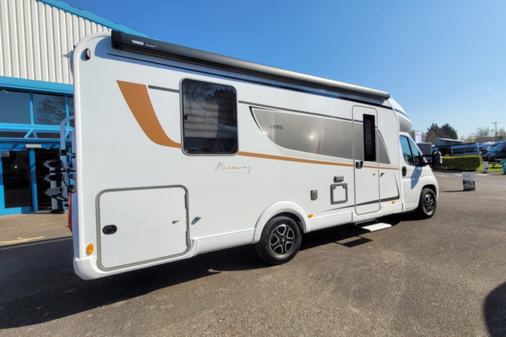 29821C2 03 Burstner LyseoTD745Harmony YN73BSX
