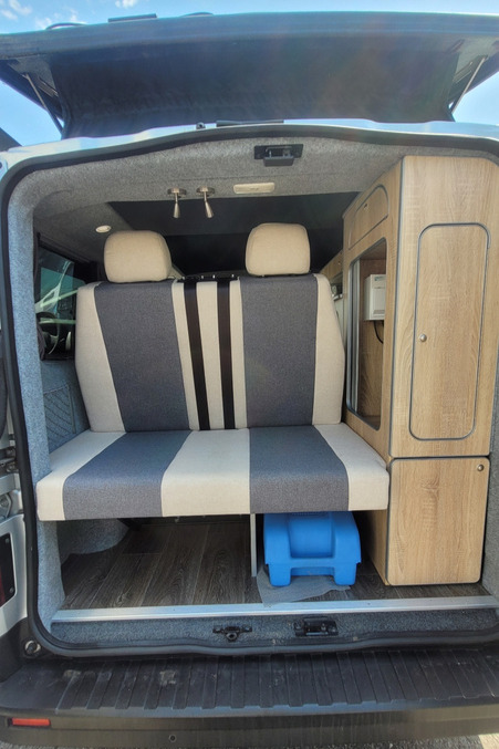 7795C6 09 Sussex Campervans DP68FRL