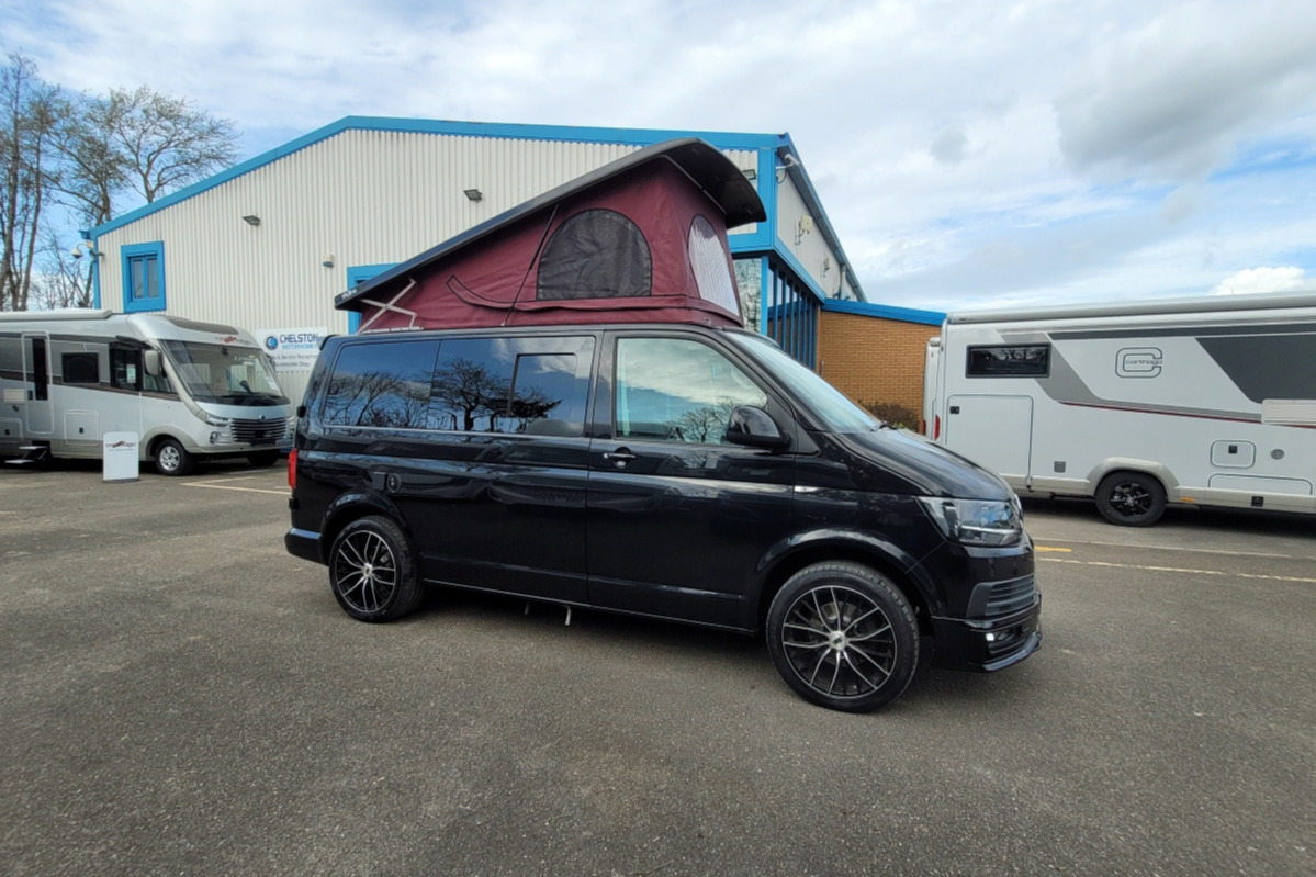 77B7D2 02 Volkswagen TransporterT28 GL18LRY