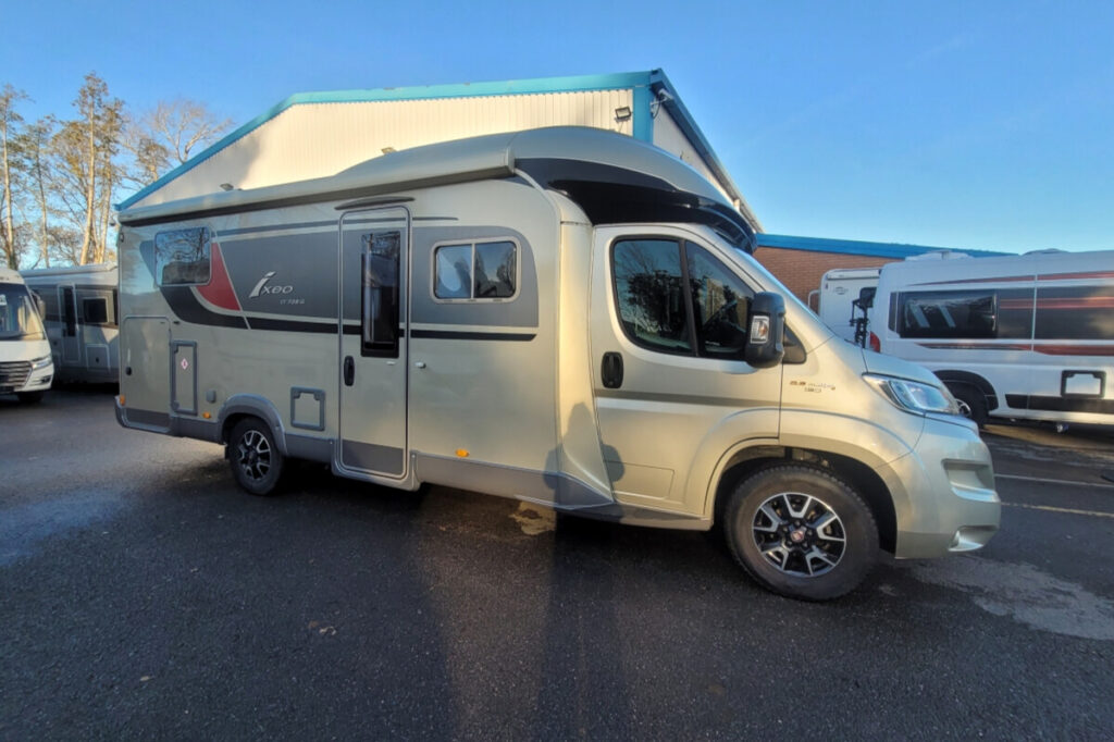 29492AE 02 Burstner IxeoIT728G WA17EVM