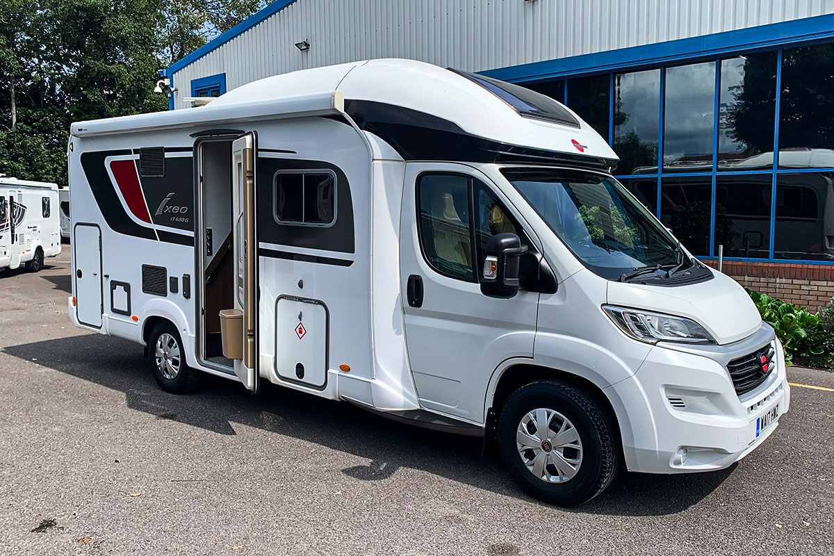 145206A 07 2017 Burstner Ixeo It 680 G