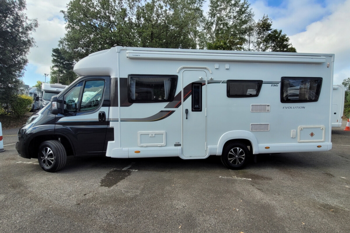 75FFB6 06 Elddis Evolution196 FX68XAF