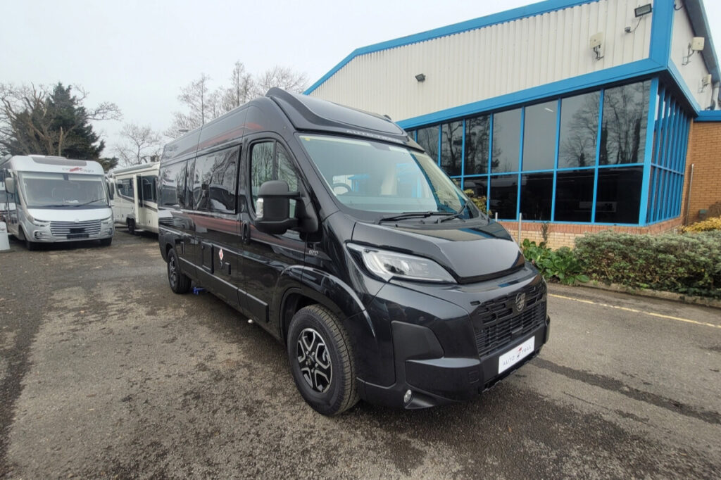 76727A_01-Autotrail-VLine610Sport-SG064034.jpg