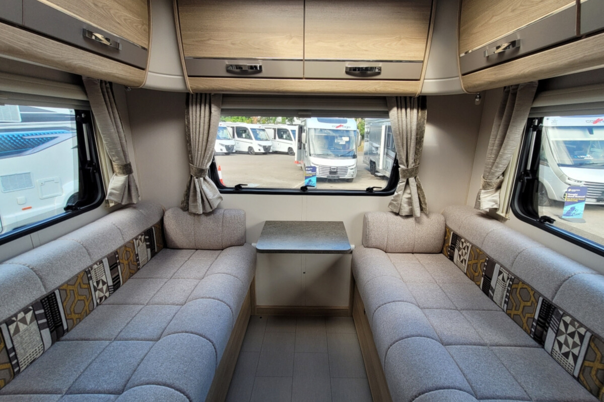 75FFB6 25 Elddis Evolution196 FX68XAF