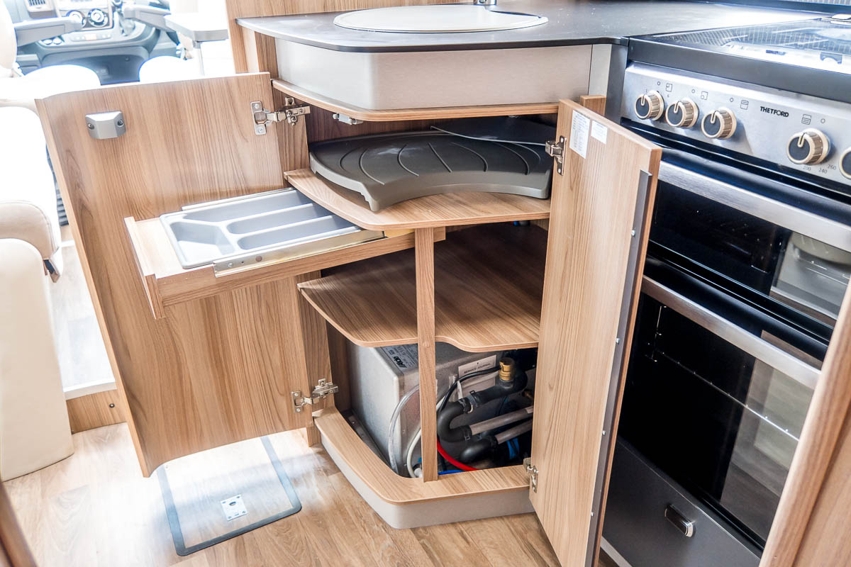 74A15E 16 2021 Swift Kontiki599sport WG21VUP