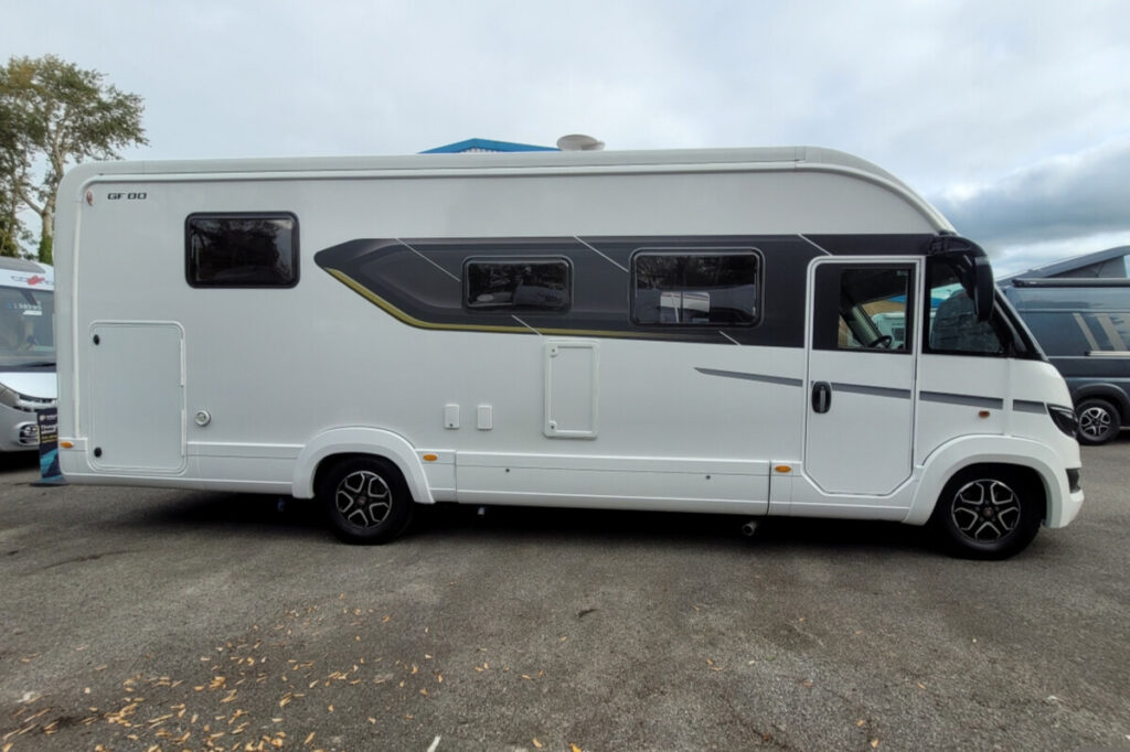26D857A 03 Autotrail GF80 DU24UCW