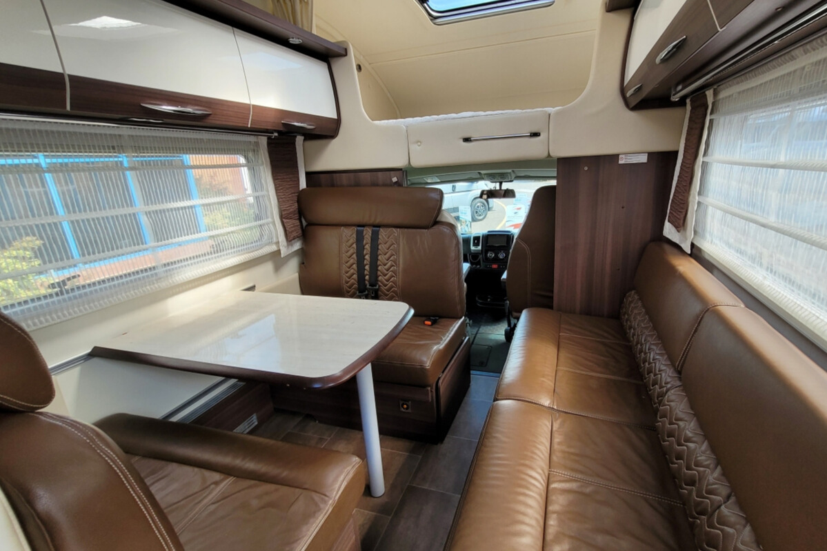 75BB22 13 Burstner ArgosA747 2G VX17CZP