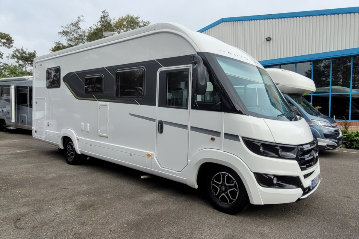 26D857A 02 Autotrail GF80 DU24UCW