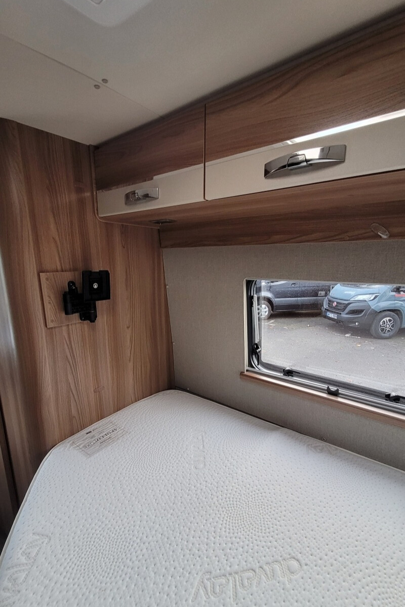 76C31A 27 Swift Select164 WJ23XSX