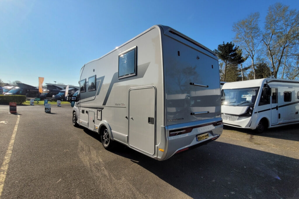 2B2DD42 03 Adria MatrixSupreme670DL WD24XRR