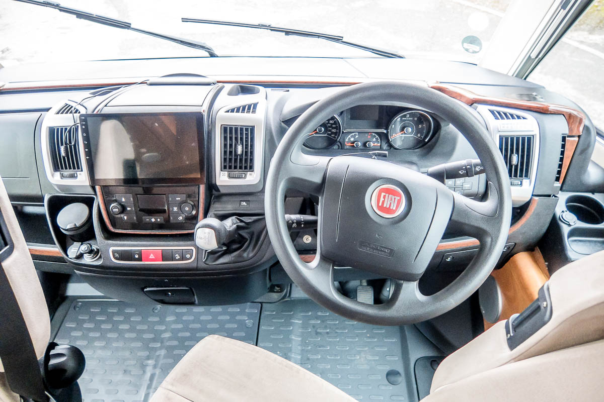 72D216 06 2015 Carthago CompactlineI143 HG64VXA