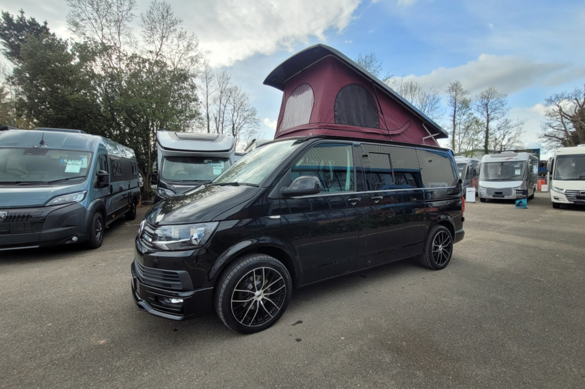 77B7D2 06 Volkswagen TransporterT28 GL18LRY