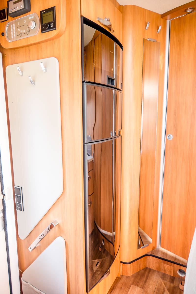 746F5A 19 2016 Hymer T698CL WX66AYT