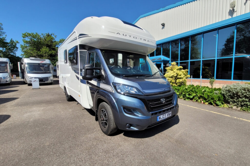 2BFD78A_01-Autotrail-Imala736GHiLine-WJ23XNH.jpg