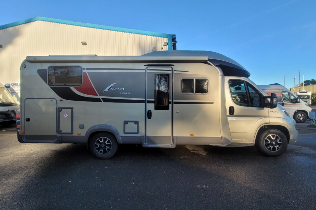29492AE 03 Burstner IxeoIT728G WA17EVM