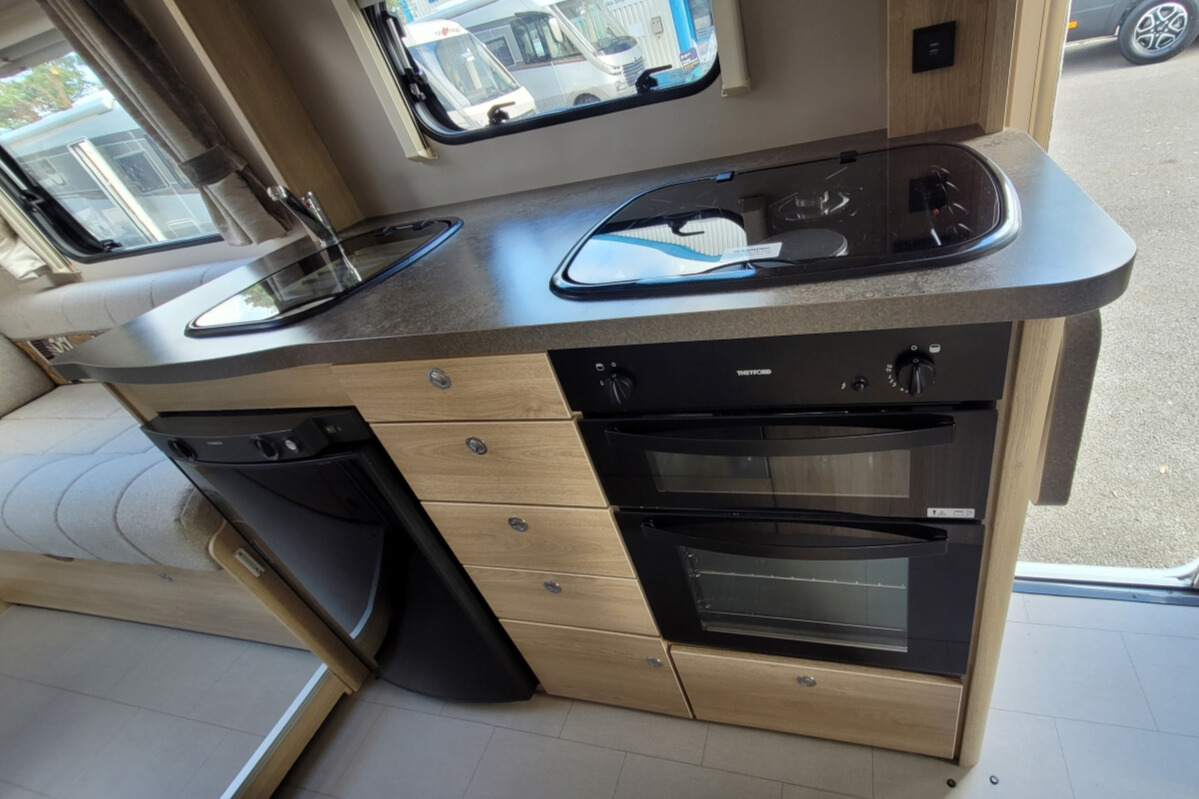 75FFB6 18 Elddis Evolution196 FX68XAF