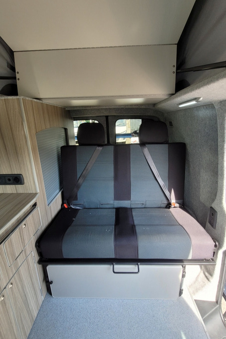 77D312 09 Volkswagen FunkyDubz MT66NPV