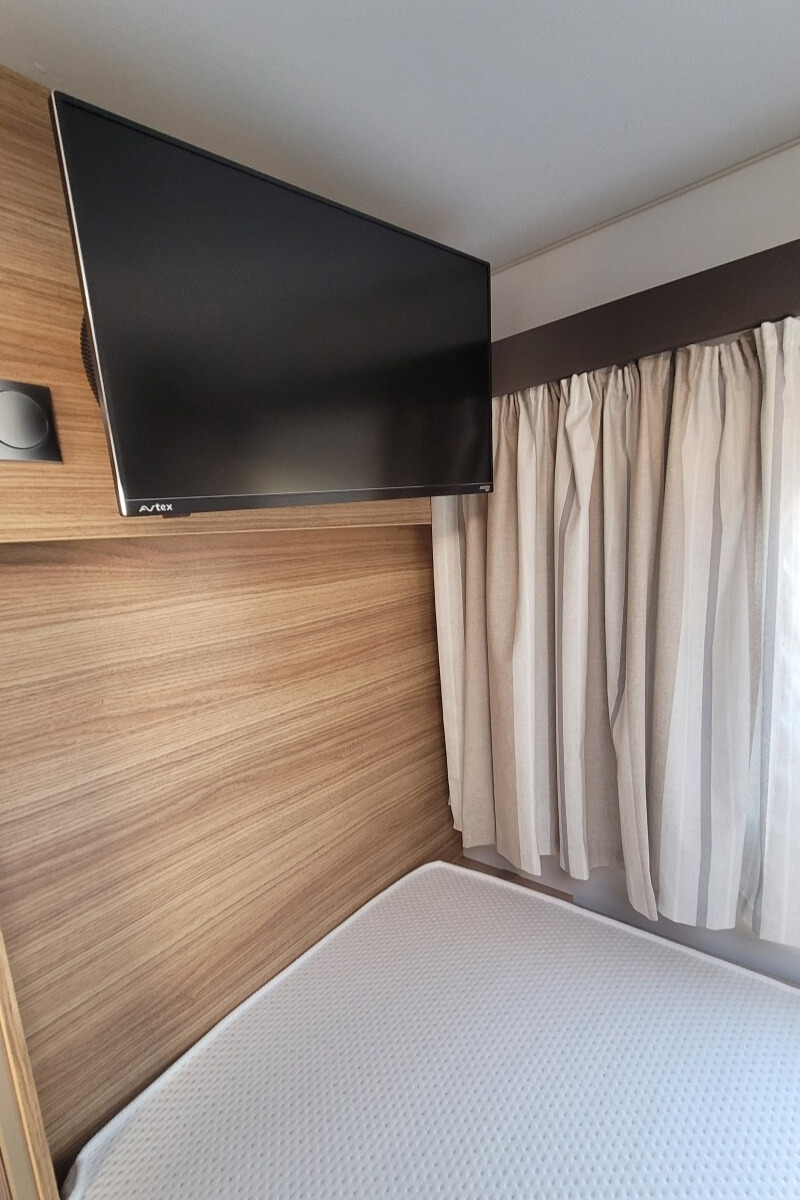 28930E2 30 Adria SonicSupreme710SL WJ71ZHG