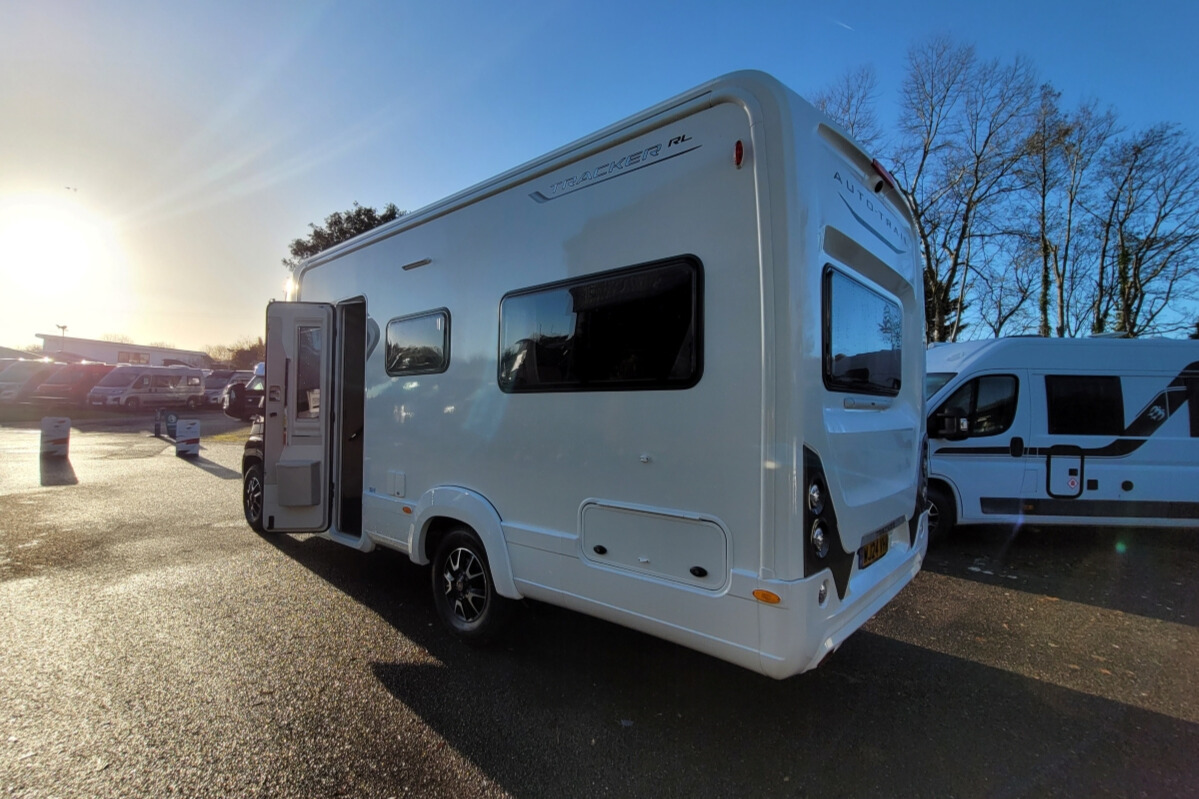 28A3316 05 Autotrail TrackerRL WJ24VHA
