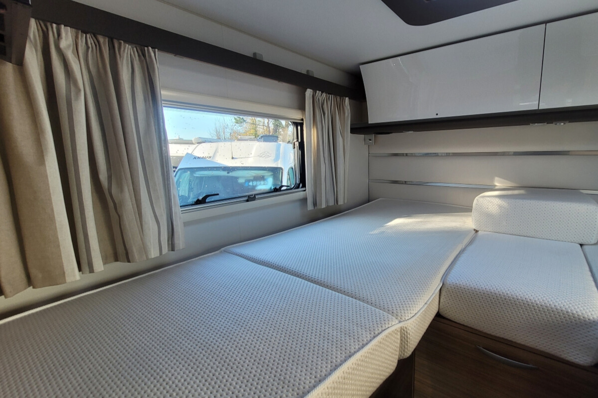 28930E2 28 Adria SonicSupreme710SL WJ71ZHG