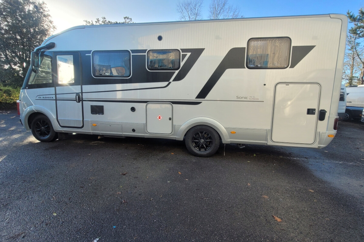 28930E2 06 Adria SonicSupreme710SL WJ71ZHG