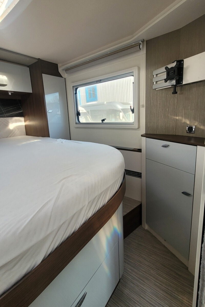 29490E6 28 Burstner EleganceI920G WR73VSY