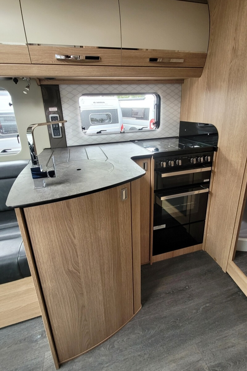 26D857A 18 Autotrail GF80 DU24UCW