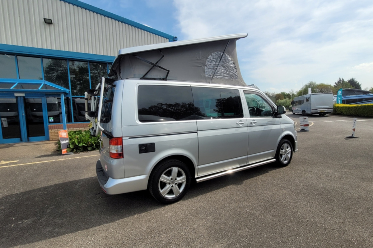 77C76E 03 Volkswagen Uberbus T5VCG