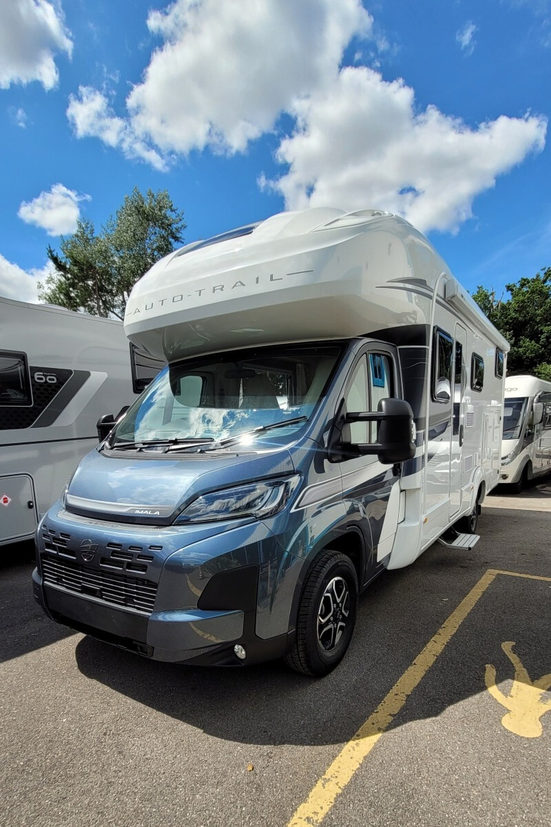 1E9757A 08 Autotrail Imala736G R2Z65802