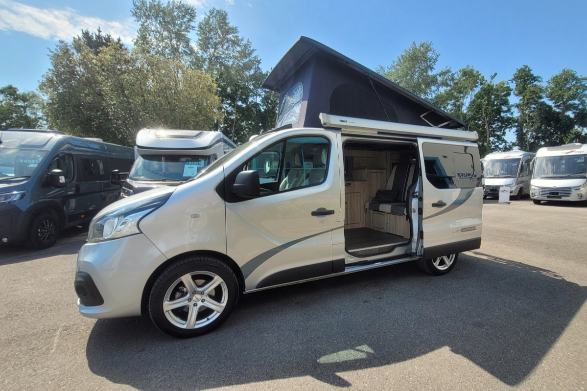 7795C6 07 Sussex Campervans DP68FRL