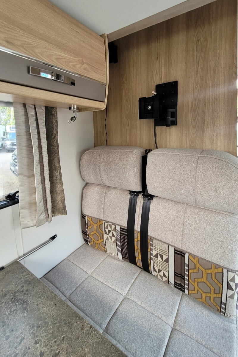 75FFB6 14 Elddis Evolution196 FX68XAF