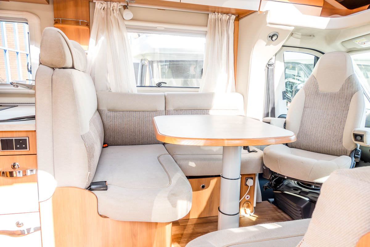 746F5A 10 2016 Hymer T698CL WX66AYT