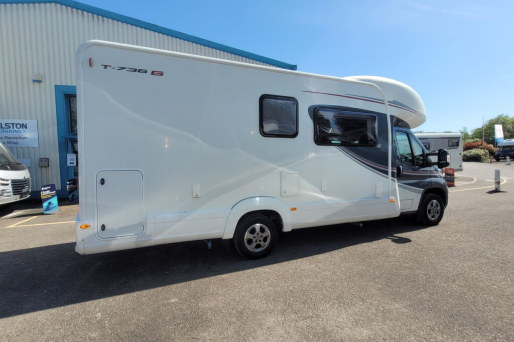 2C3988A 03 Autotrail TributeT736G WJ19TXN