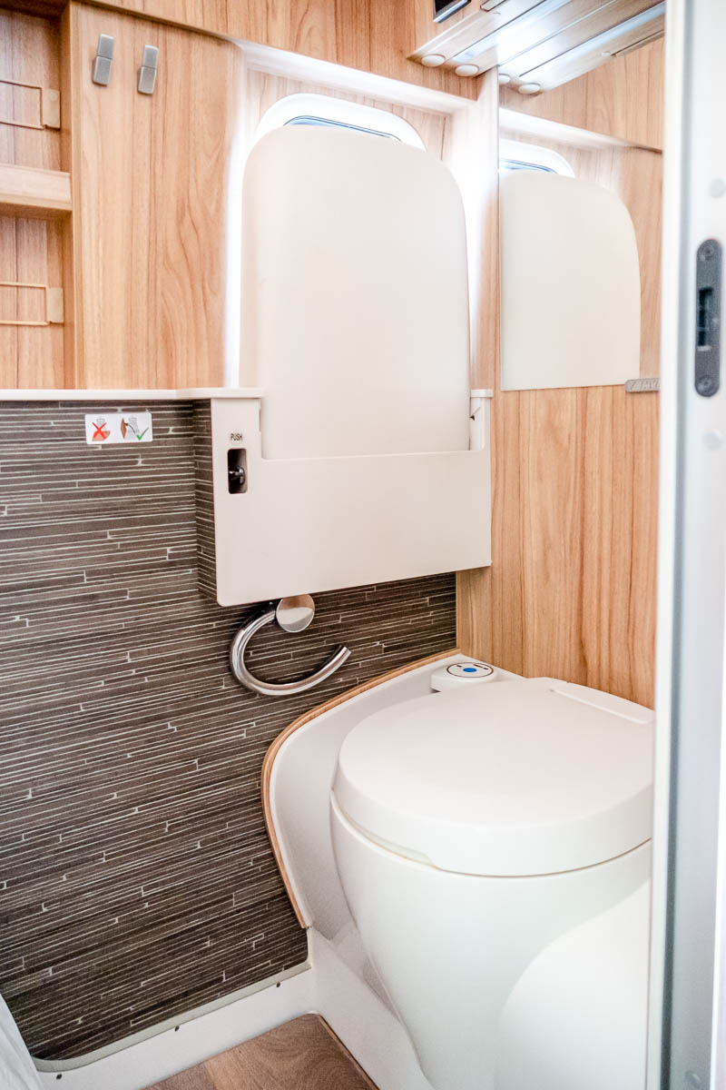 6DC2B2 22 2021 Hymer GrandCanyonS FT21EDF