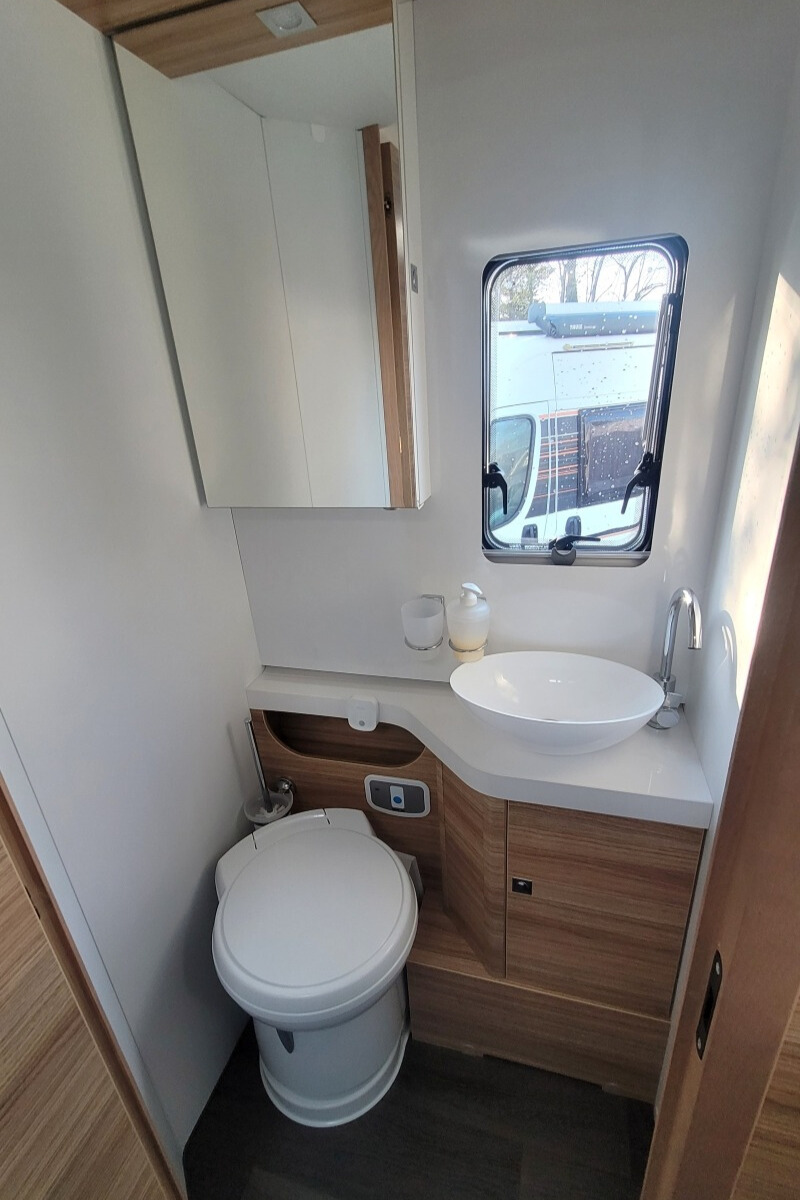 28930E2 31 Adria SonicSupreme710SL WJ71ZHG