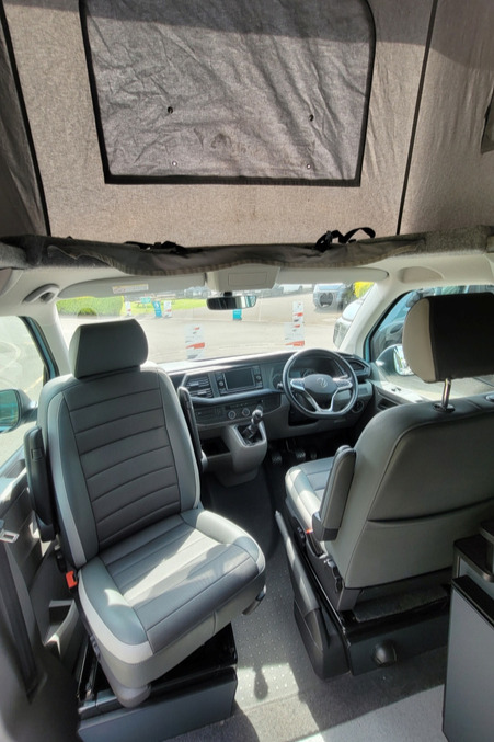 781222 09 Volkswagen ExpeditionCamper CK72NGJ