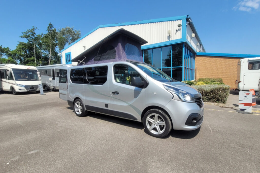 7795C6 03 Sussex Campervans DP68FRL