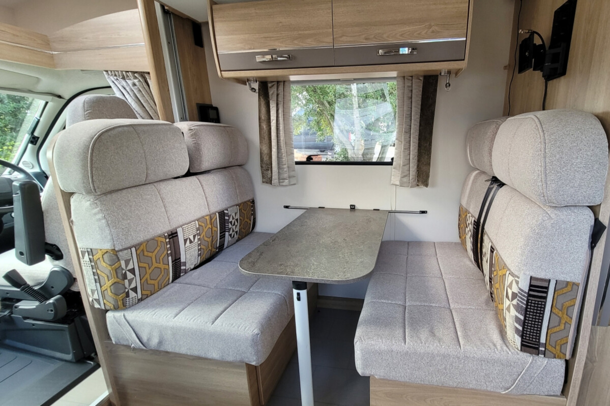 75FFB6 13 Elddis Evolution196 FX68XAF